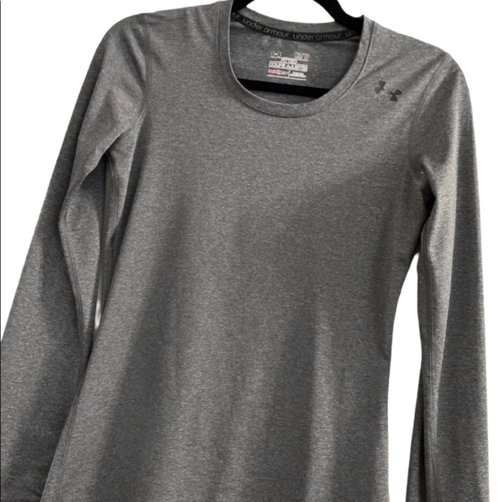 SOLD - XS Under Armour Fitted Heat Gear Long Sleeve